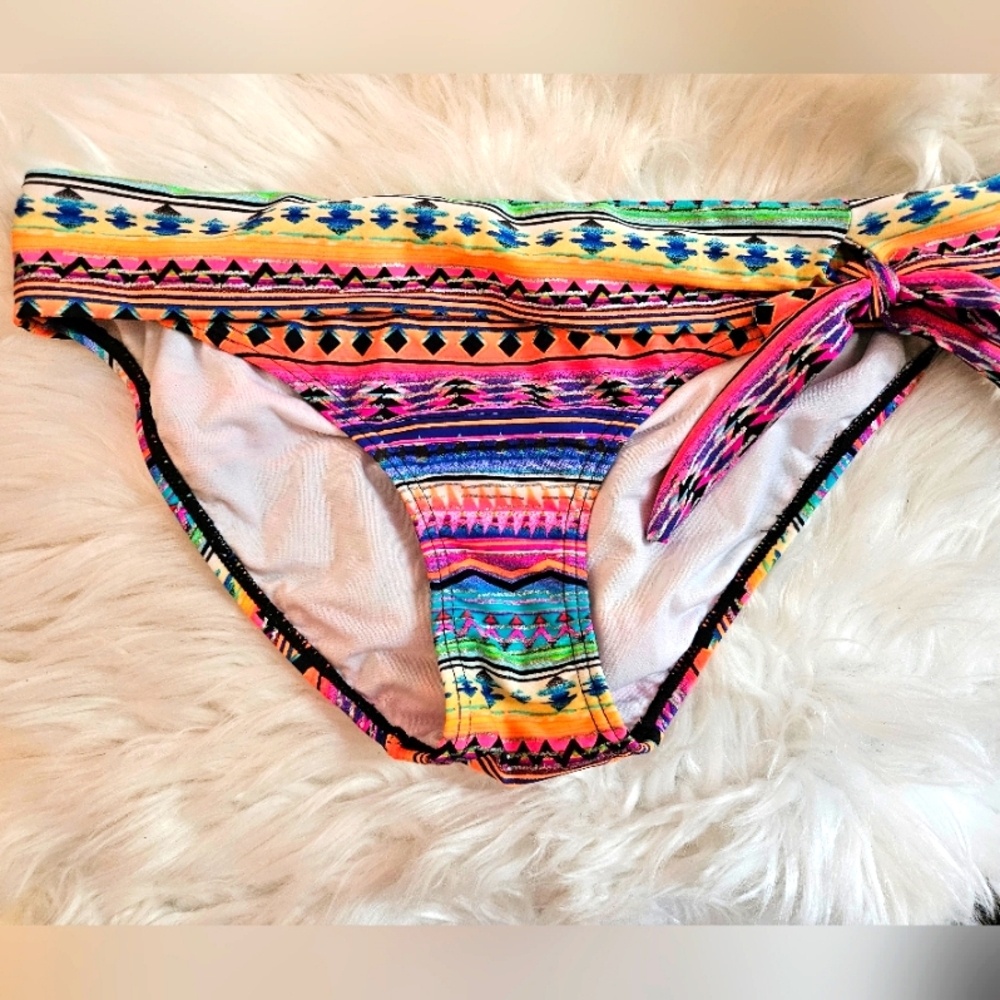 Colorful bikini bottom‎